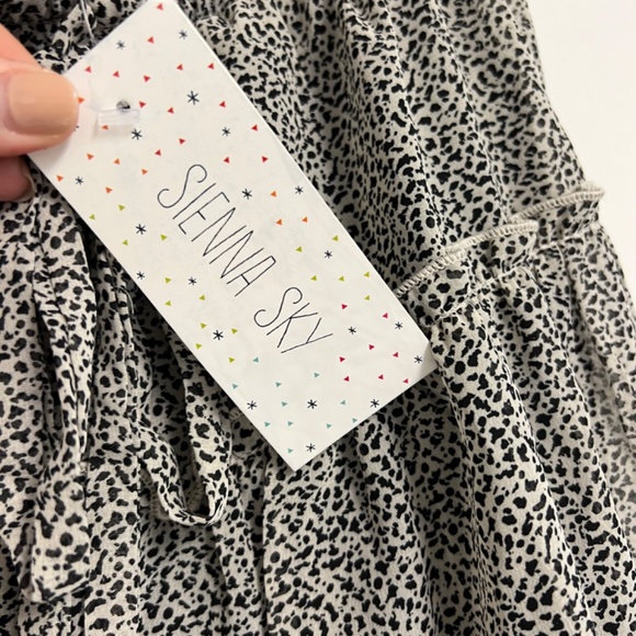 Sienna Sky cheetah print skirt - Picture 4 of 4